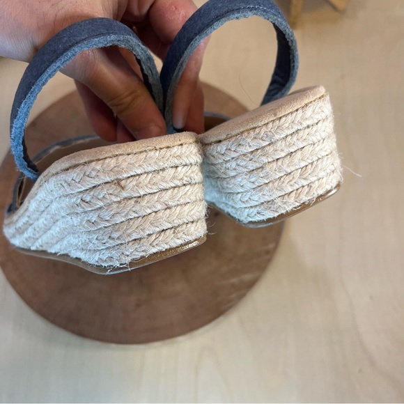 *NWOB Avarcas 101 |  Classic Style Vegan Pineapple Navy Avarca Sandals Size 37/7 - Picture 12 of 14